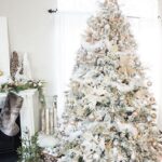 70 Catchy Silver and Gold Christmas Trees Decor You Need to See 22