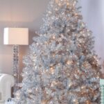 70 Catchy Silver and Gold Christmas Trees Decor You Need to See 33