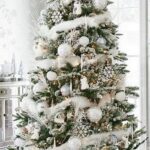 70 Catchy Silver and Gold Christmas Trees Decor You Need to See 36