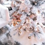 70 Catchy Silver and Gold Christmas Trees Decor You Need to See 4