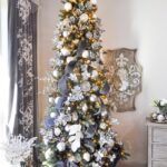 70 Catchy Silver and Gold Christmas Trees Decor You Need to See 41