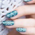 25 Fun Winter Nail Design Ideas 20