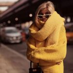 60 Adorable Yellow Outfit for Winter 14