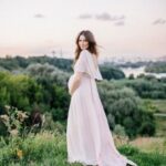 80 Outdoor Maternity Photoshoot Ideas 16