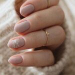 47 Simple Nail Art Design for This Winter Season Inspiration 44