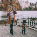 50 Comfy Jeans Outfits For Pregnant Women Ideas 01