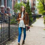 50 Comfy Jeans Outfits For Pregnant Women Ideas 09