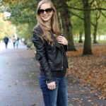 50 Comfy Jeans Outfits For Pregnant Women Ideas 43