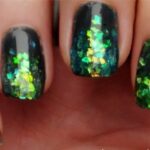 50 Cute and Festive Christmas Nail Design You Should to See 08