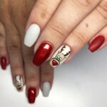 50 Cute and Festive Christmas Nail Design You Should to See 27