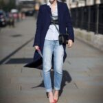 50 Modern Look Jeans and Red Shoes Outfit Ideas 05