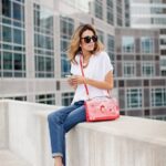 50 Modern Look Jeans and Red Shoes Outfit Ideas 19
