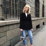 50 Modern Look Jeans and Red Shoes Outfit Ideas 31