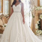 70 Elegant Ball Gown Wedding Dresses For Plus Size 07