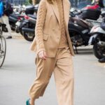 75 How to Wear Sweater for Working Women 19