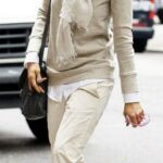 75 How to Wear Sweater for Working Women 75