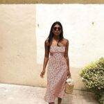 80 Stylish and Comfy Dress and Sneakers Outfit Look 49