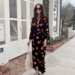 80 Stylish and Comfy Dress and Sneakers Outfit Look 57