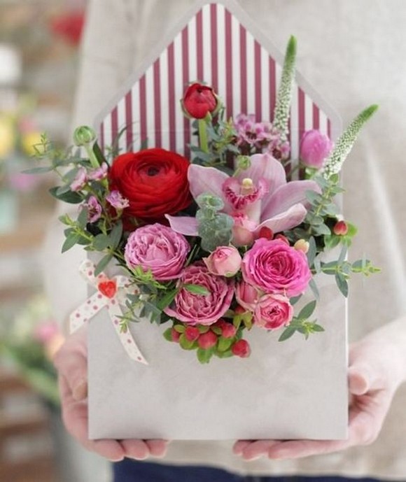 50 Romantic Valentines Flowers You Need to See 25