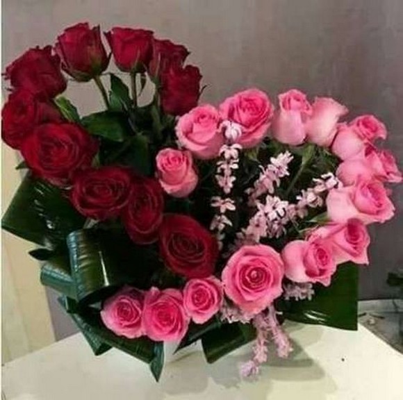 50 Romantic Valentines Flowers You Need to See 38