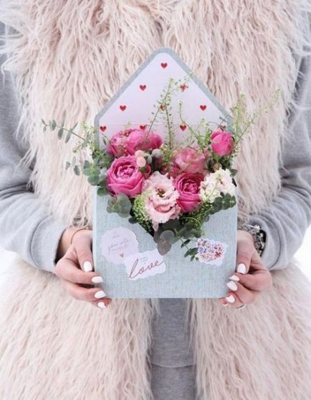 50 Romantic Valentines Flowers You Need to See 39