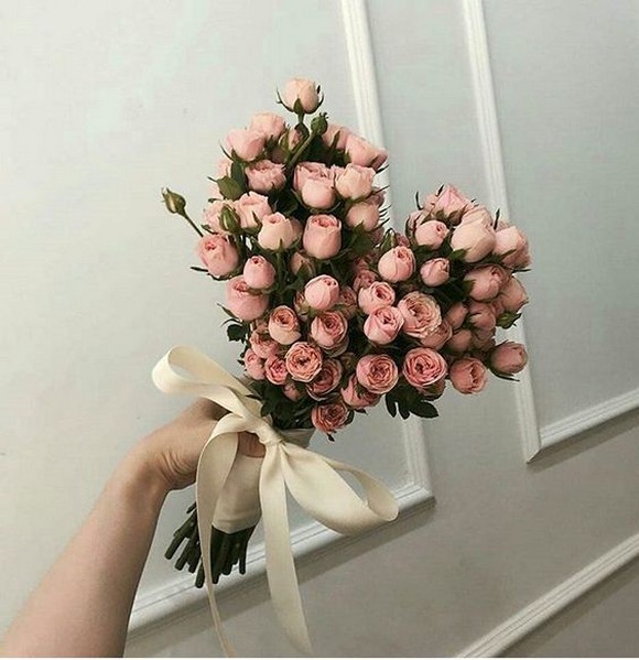 50 Romantic Valentines Flowers You Need to See 54