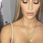 50 Shimmering Eye Makeup for Party Ideas 06