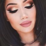 50 Shimmering Eye Makeup for Party Ideas 17