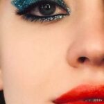 50 Shimmering Eye Makeup for Party Ideas 19