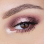 50 Shimmering Eye Makeup for Party Ideas 21