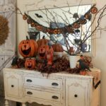 60 Nice Home Decor to Make Your House Stand Out This Halloween 03