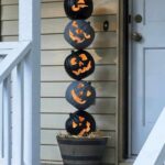 60 Nice Home Decor to Make Your House Stand Out This Halloween 10
