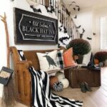 60 Nice Home Decor to Make Your House Stand Out This Halloween 32