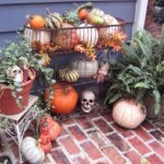 60 Nice Home Decor to Make Your House Stand Out This Halloween 41