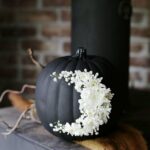60 Nice Home Decor to Make Your House Stand Out This Halloween 61
