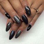 30 Stunning Black Nail Design Ideas 04