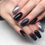 30 Stunning Black Nail Design Ideas 15