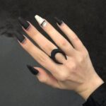 30 Stunning Black Nail Design Ideas 23