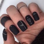 30 Stunning Black Nail Design Ideas 30