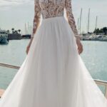 70 The Most Perfect Beach Wedding Dress Ideas 04