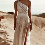 70 The Most Perfect Beach Wedding Dress Ideas 32