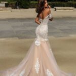 80 Beautiful Mermaid Wedding Dress Ideas For Brides17