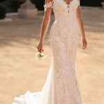 80 Beautiful Mermaid Wedding Dress Ideas For Brides38