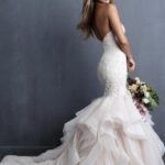 80 Beautiful Mermaid Wedding Dress Ideas For Brides43