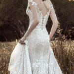 80 Beautiful Mermaid Wedding Dress Ideas For Brides56