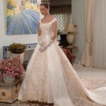 40 Luxury Ball Gown Wedding Dresses Ideas 12