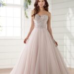 40 Luxury Ball Gown Wedding Dresses Ideas 15