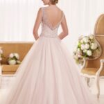 40 Luxury Ball Gown Wedding Dresses Ideas 16