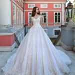 40 Luxury Ball Gown Wedding Dresses Ideas 33