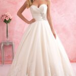 40 Luxury Ball Gown Wedding Dresses Ideas 39